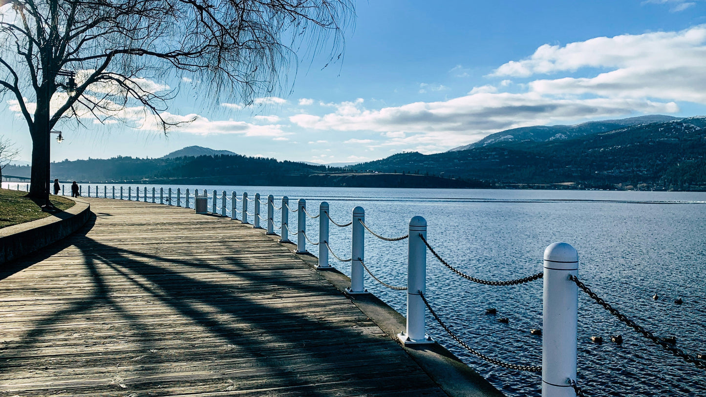 Image of the lakefront boardwalk in Kelowna